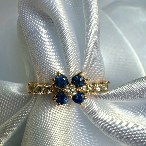 18K Solid Yellow Gold Sapphire Diamond Flower Ring - Picture 4 of 15